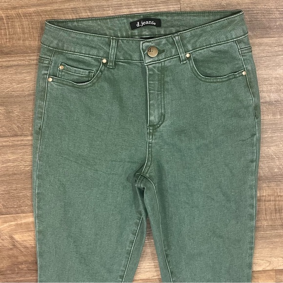 Green d. jeans - Picture 2 of 4